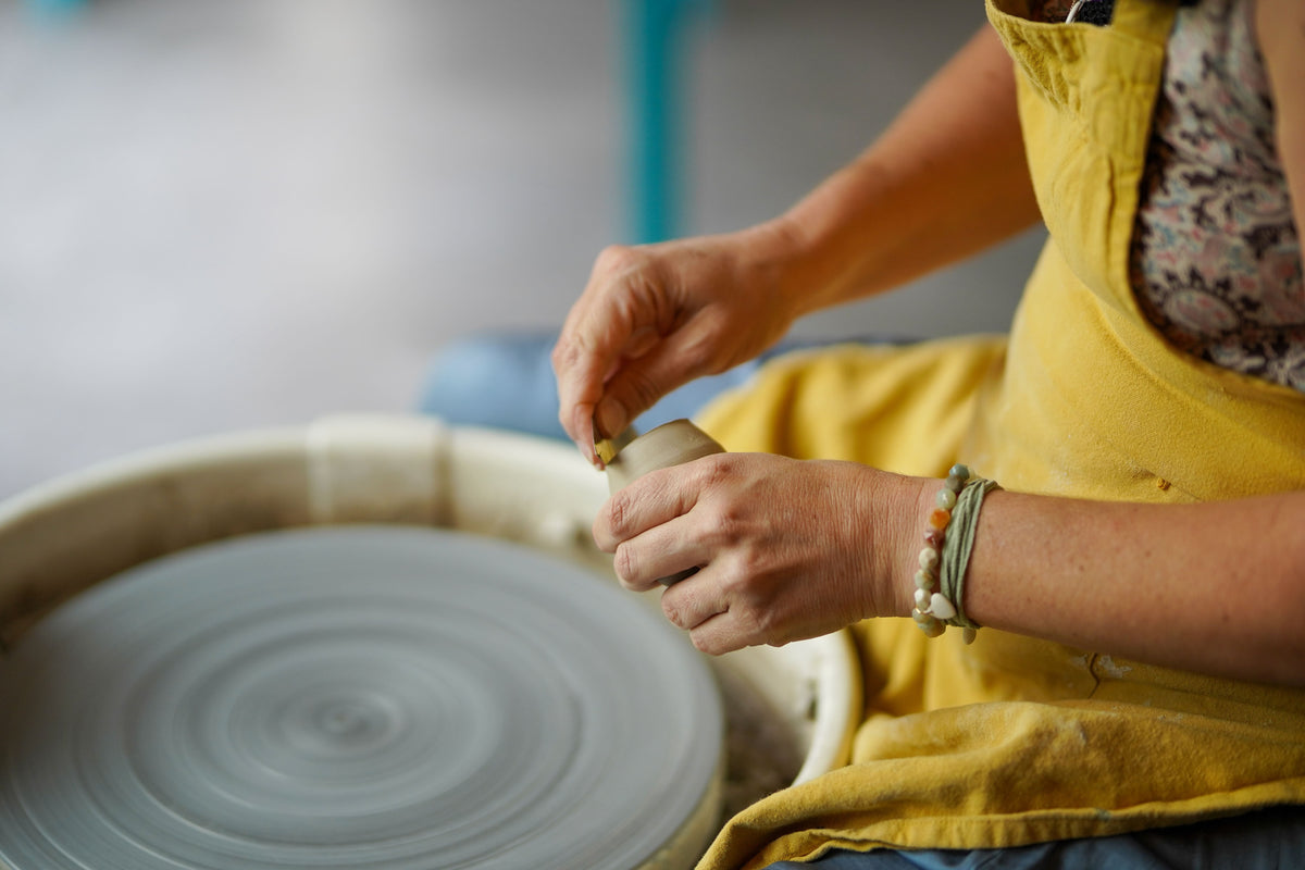Poterie ou céramique : quelle est vraiment la différence ?