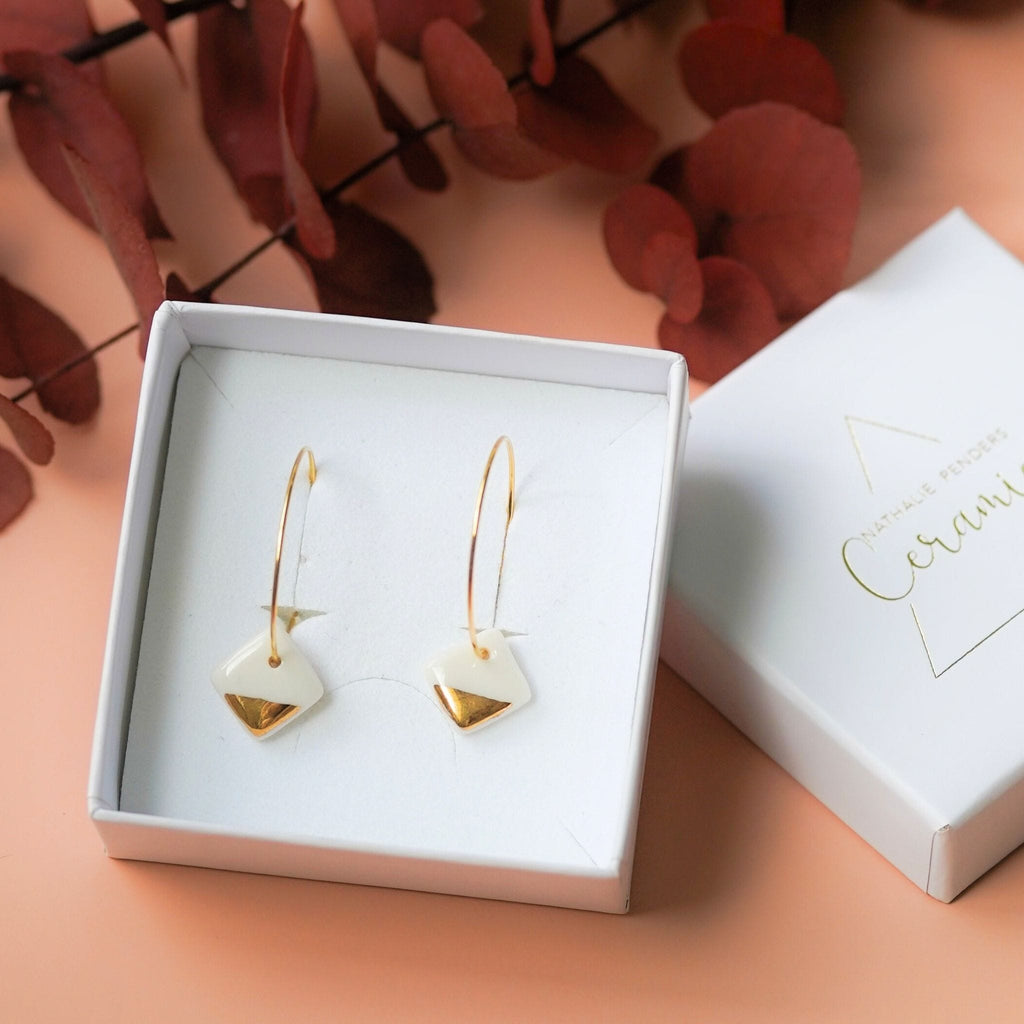 boucles d’oreilles créoles en porcelaine blanche, forme carrée, dorure or fin