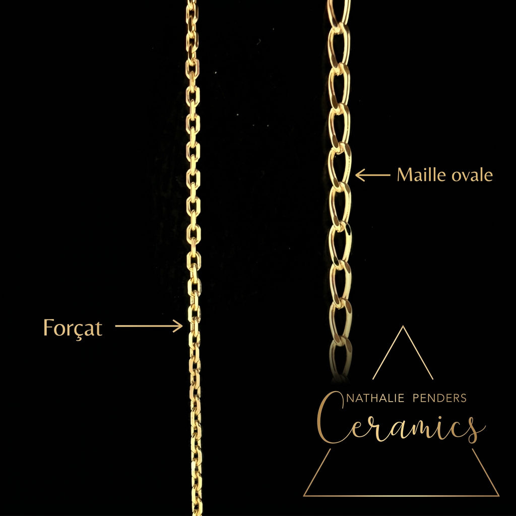 Comparatif maille forçat et maille ovale — chaînes dorées pour collier lys porcelaine