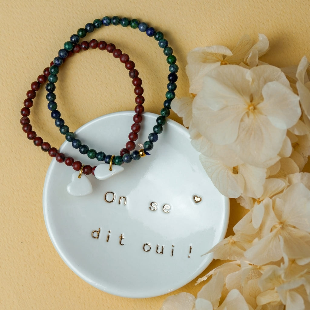 coupelle en porcelaine blanche et or pour annoncer que l'on va se marier